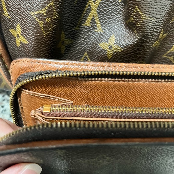 Louis Vuitton Tivoli PM Classic Brown Monogram Handbag With Matching Zippy Walle - Picture 7 of 10